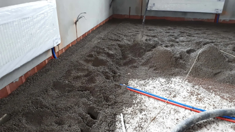 Подсыпка (выемка) песка, грунта перед стяжкой пола